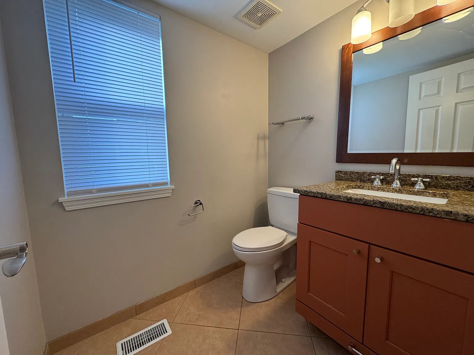 3 bed, 2.5 bath, 1672 sqft, $2,900 — Photo 4