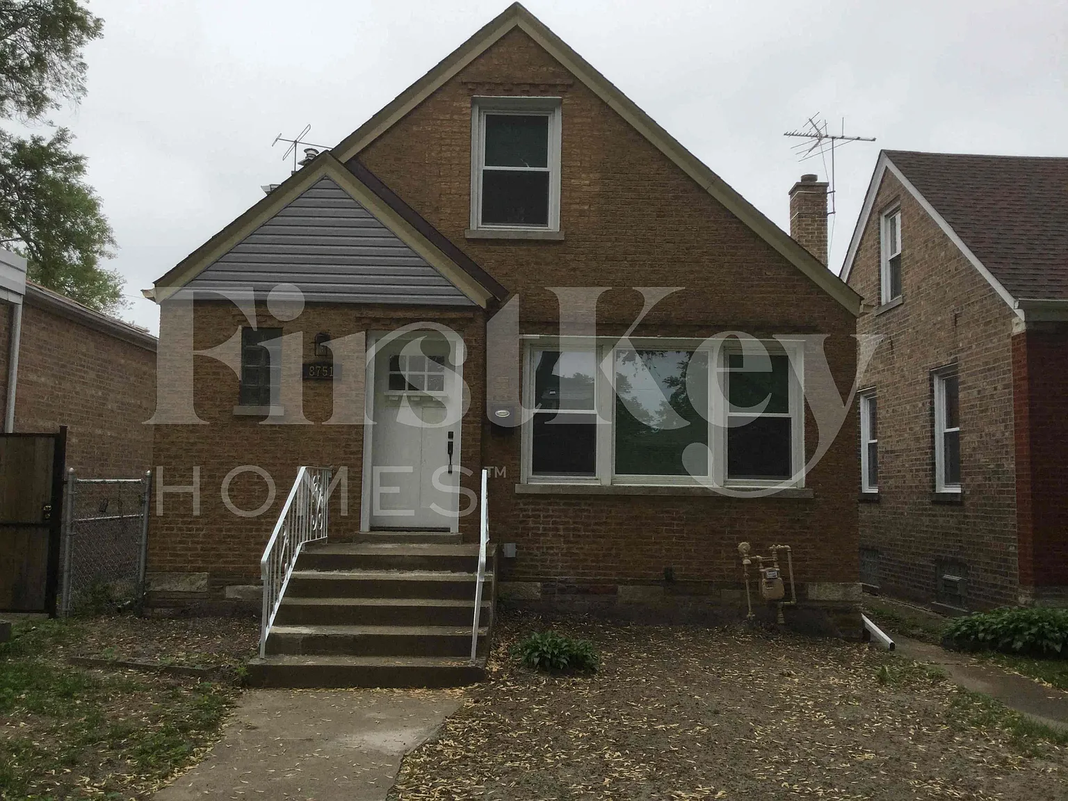 4 bed, 2.0 bath, 1163 sqft, $2,825 — Photo 1