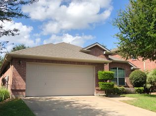 9118 Lockhart Dr, Arlington, TX 76002
