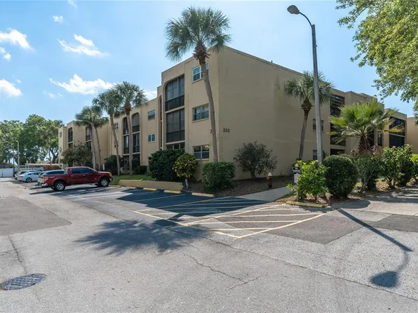 11485 Oakhurst Rd Building 200-207, Largo, FL 33774