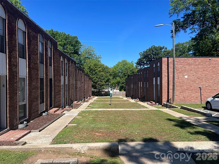 407 S Chester St #14 — Photo 15
