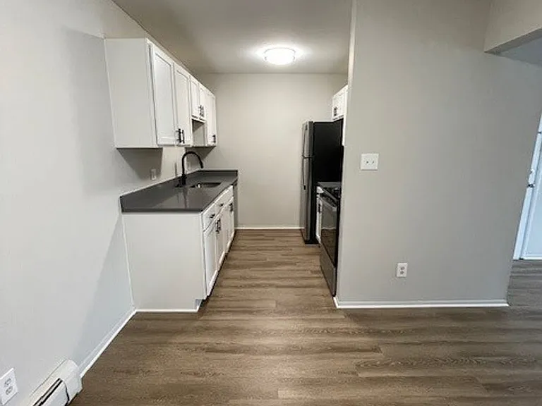333 Marshall Apartments — Photo 33