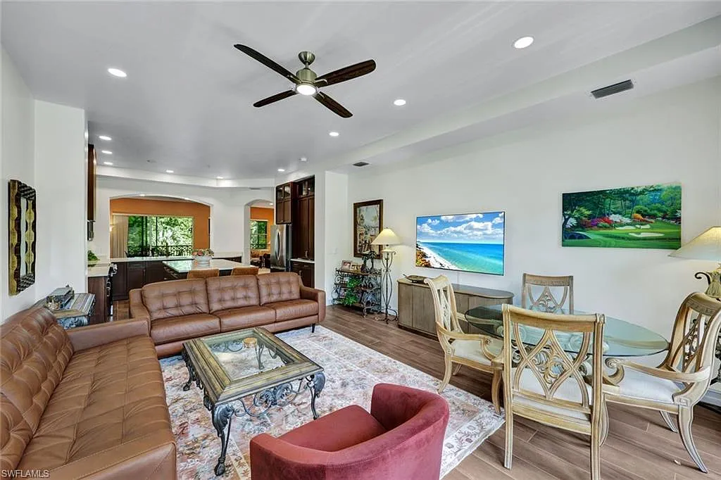 3 bed, 2.0 bath, 2340 sqft, $14,000 — Photo 4