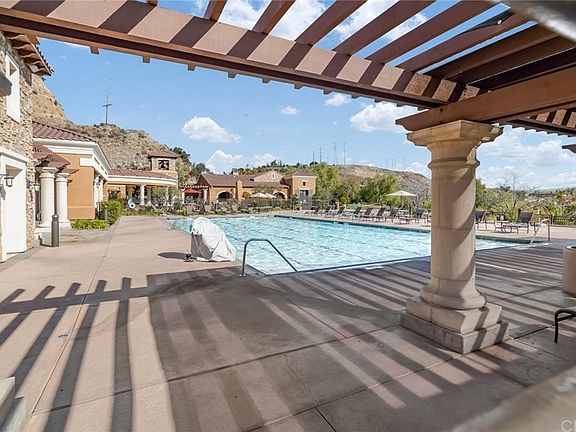 4th image of 2836 Escala Cir