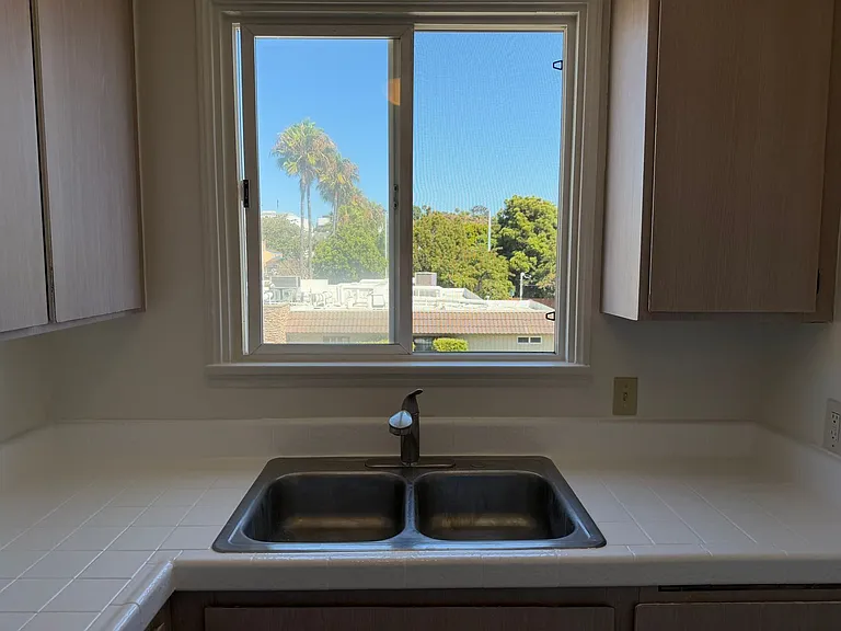 3805 Voltaire St — Photo 7