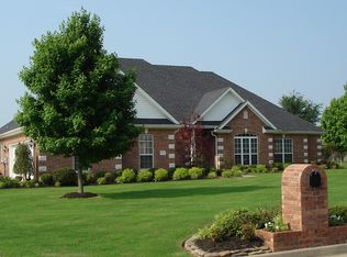 5904 Valley View Dr, Fort Smith, AR 72916