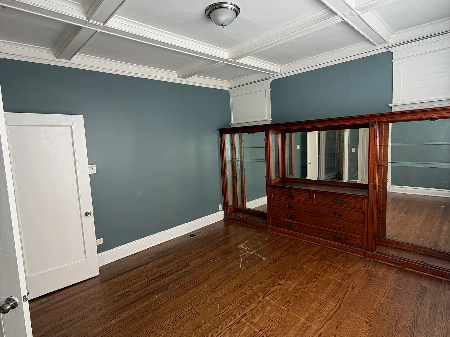 3 bed, 1100 sqft, $1,750 — Photo 2