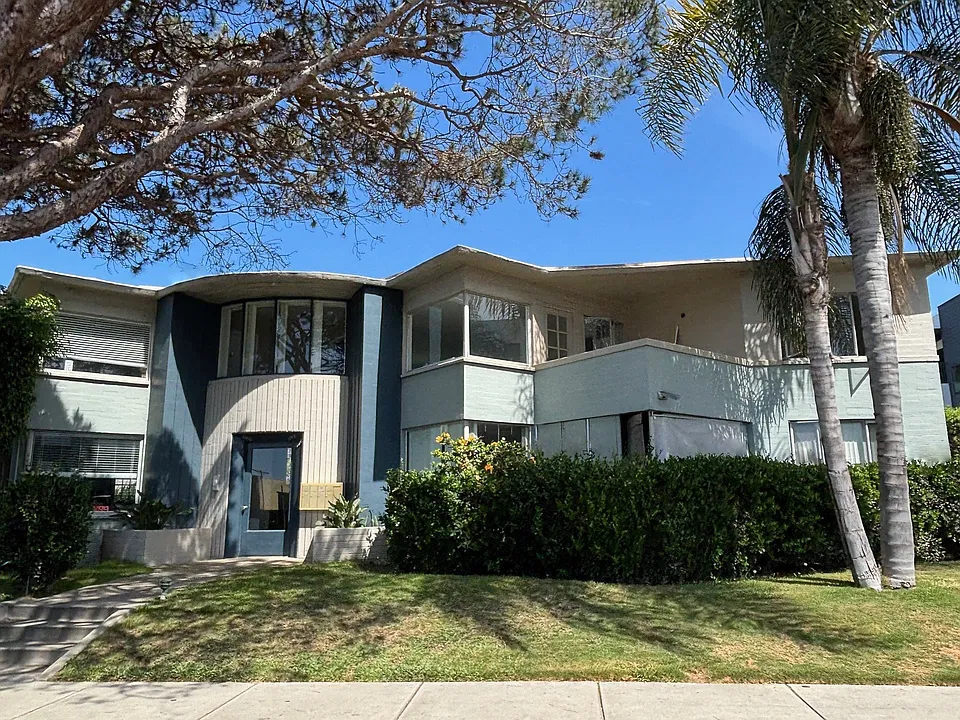 658 Turquoise St