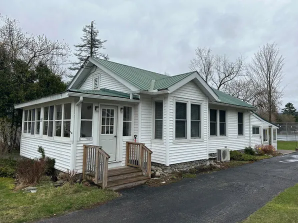 27 Market St, Keene Valley, NY 12943