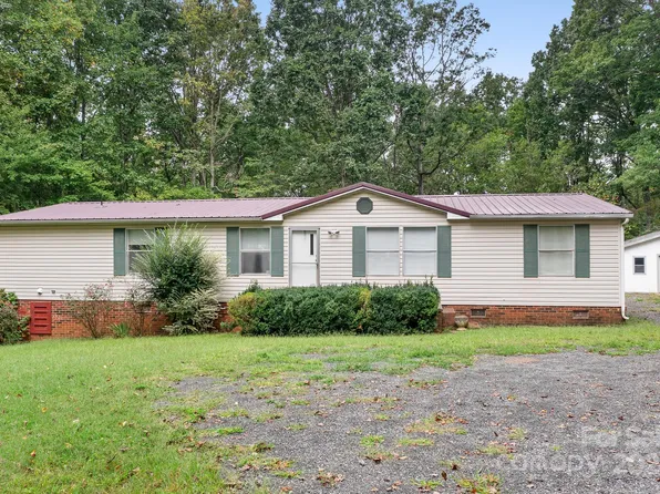 2461 Pinnacle Dr, Catawba, NC 28609