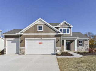 6718 Woodhill Dr, Rockford, MI 49341