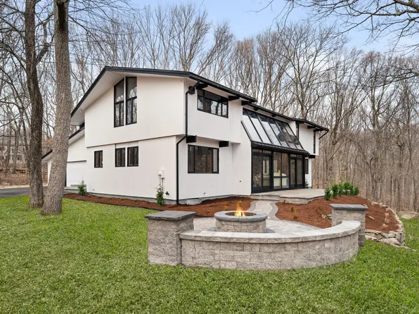 16 Marvin Ridge Place, Wilton, CT 06897