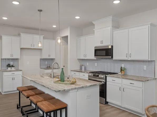 284 Gregory Village Dr, Lillington, NC 27546