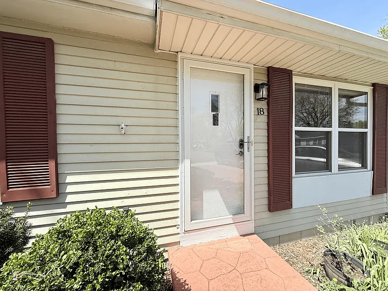 18 W Eden Ct — Photo 4