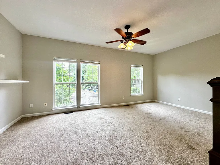 624 Huffine Manor Cir — Photo 4
