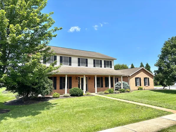 200 Phoenix Dr, Chambersburg, PA 17201