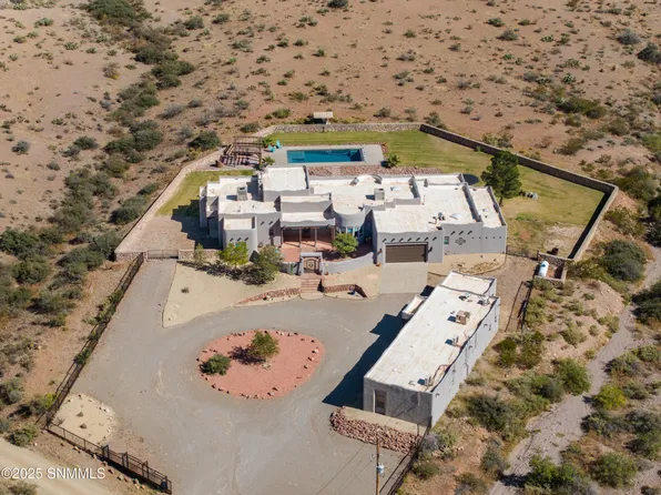5041 Silver King Rd, Las Cruces, NM 88011