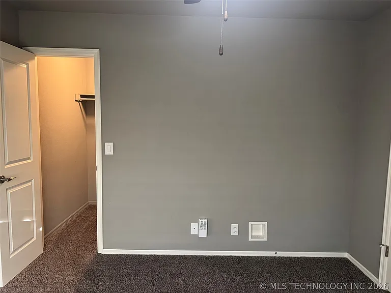 7413 S Hemlock Ave — Photo 27