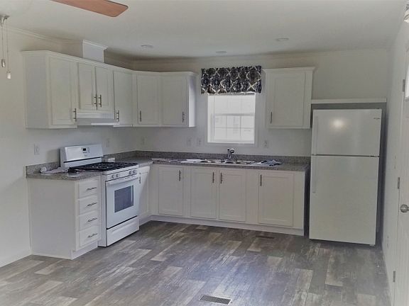 2nd image of 212 Woodside Ave