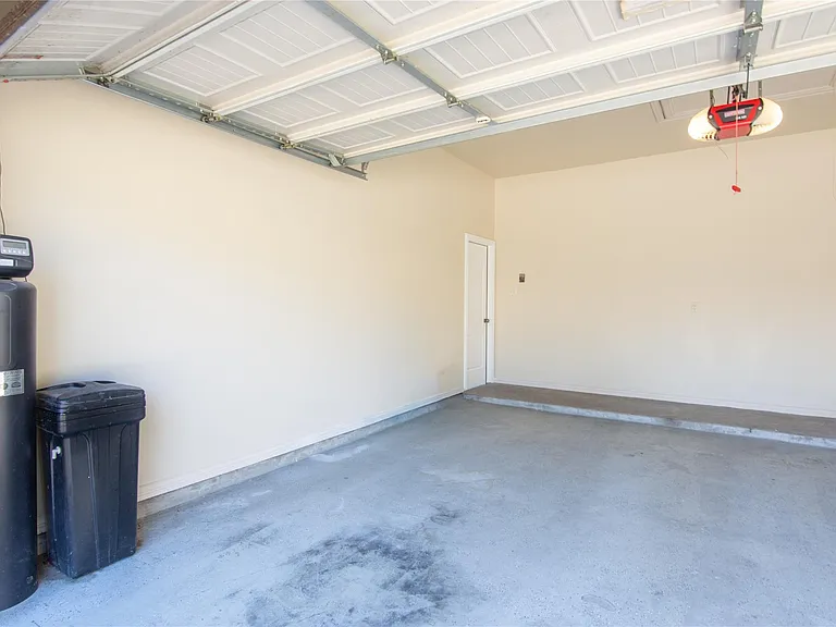 24322 Bella Florence Dr — Photo 45