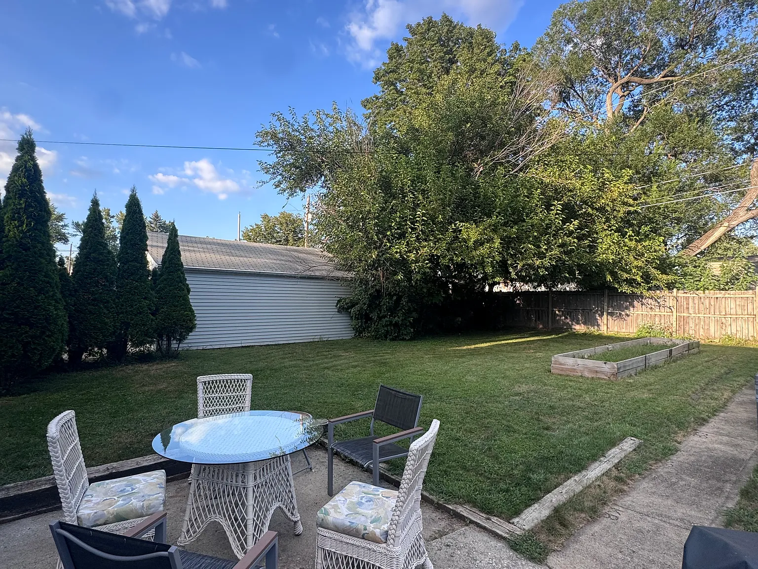 2 bed, 1262 sqft, $1,700 — Photo 2