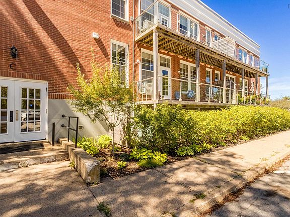 3rd image of 151 Ritchie St #110