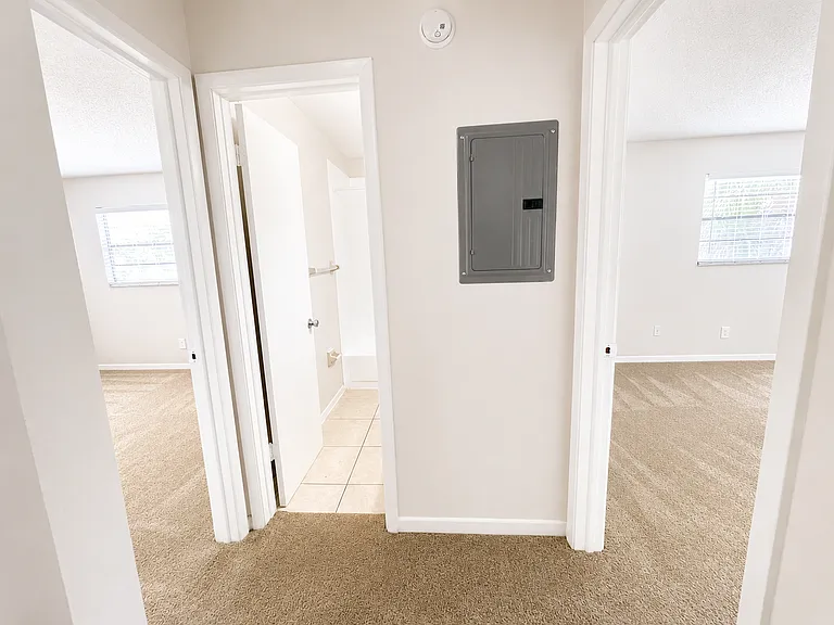 506 S Albany Ave #A — Photo 12