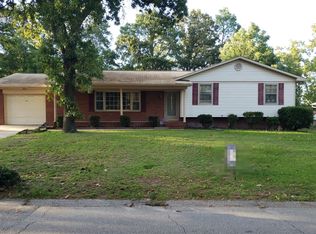 5914 Shenandoah Dr, Fayetteville, NC 28304