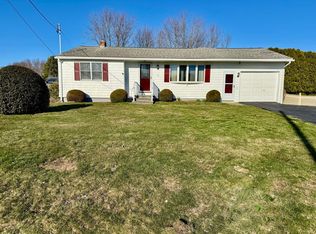 33 Whalon Ave, Swansea, MA 02777