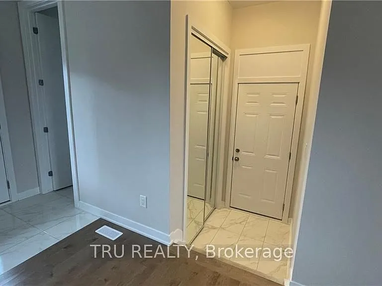 744 Eminence St — Photo 5