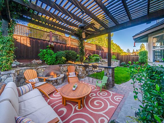 4th image of 4 Capitola Ct