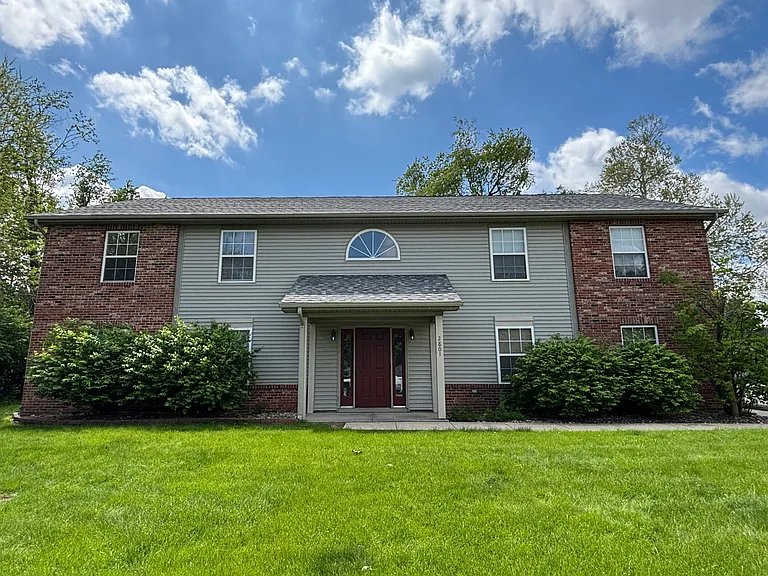 2801 Horizon Dr #2 — Photo 1