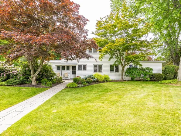 291 Weymouth Dr, Rochester, NY 14625
