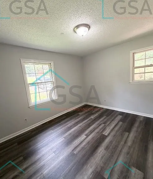 313 Dove Ct — Photo 4