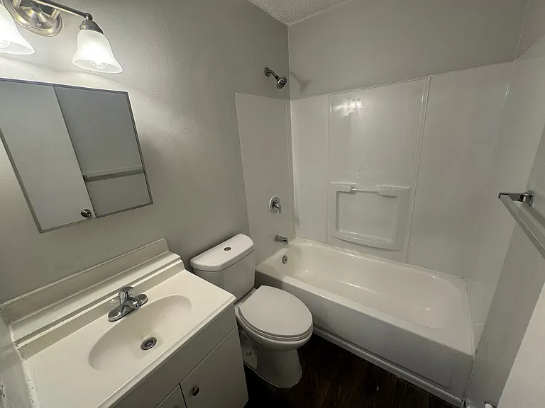 1619 S 1000 W — Photo 9