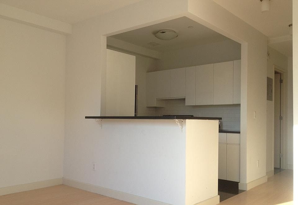1st image of 1078 Fulton St APT 6H