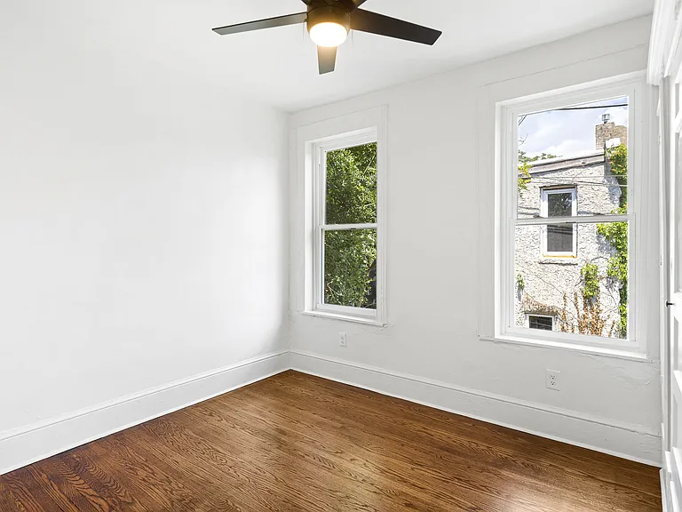 1329 S Lindenwood St — Photo 20