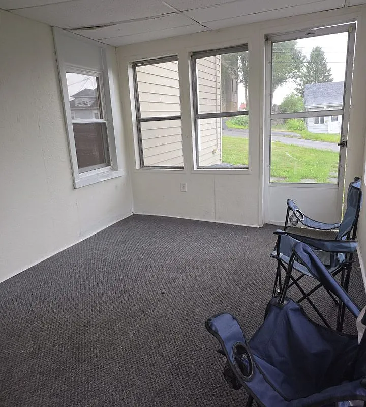 3 bed, 1.5 bath, 1638 sqft, $1,450 — Photo 4