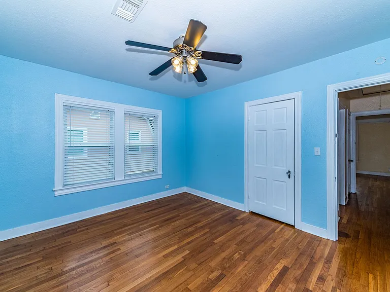 2-Bedroom Monticello Park Duplex - Upstairs Unit — Photo 19
