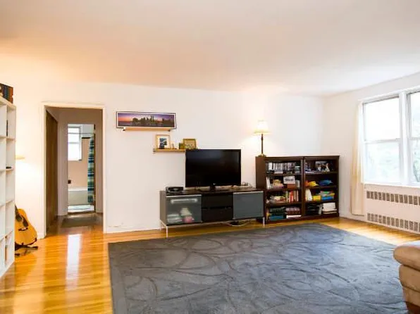 6707 Yellowstone Boulevard image 1 of 7