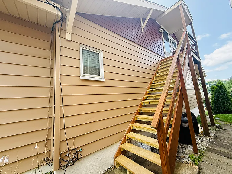 517 Center Ave #2 — Photo 12