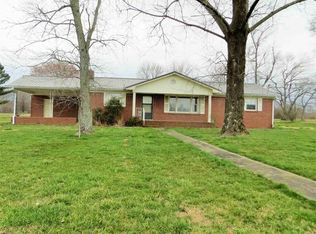 201 Old Huntsville Rd, Fayetteville, TN 37334