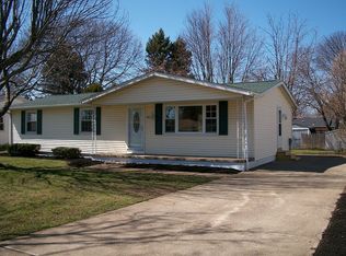 9966 Pine St, Lake City, PA 16423