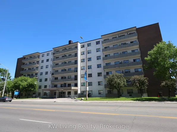 480 Lakeshore Rd E #309, Mississauga, ON L5G 1J2