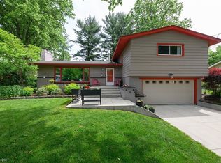 572 Overwood Rd, Akron, OH 44313