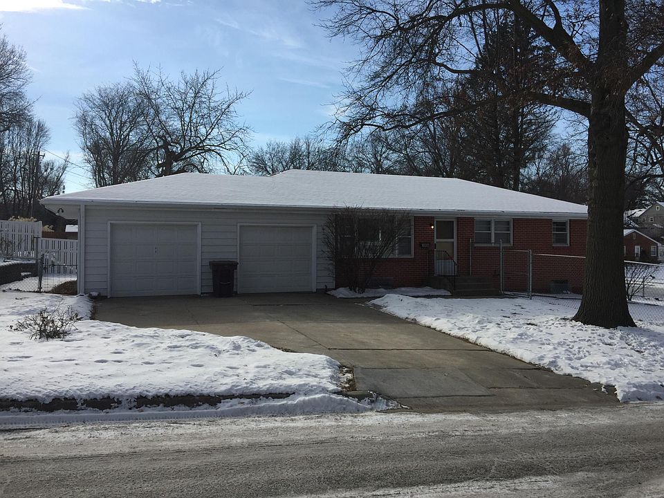 Exterior, winter