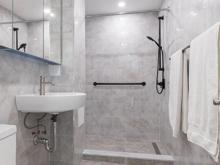 31 Bay State Rd #4 — Photo 17