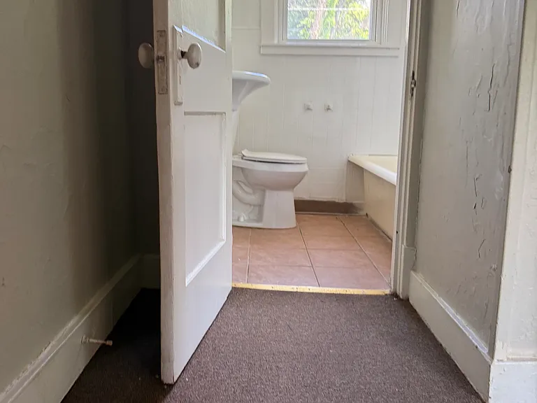 221 Reifert St — Photo 6