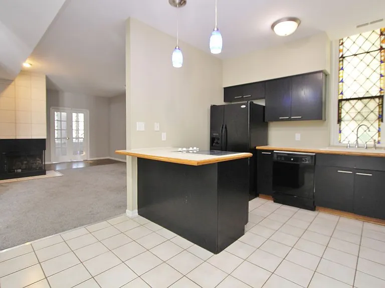 Kitchen by livingroom
