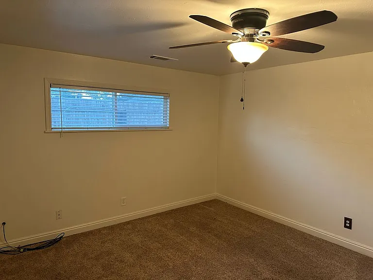 1705 W Noble Ave — Photo 25